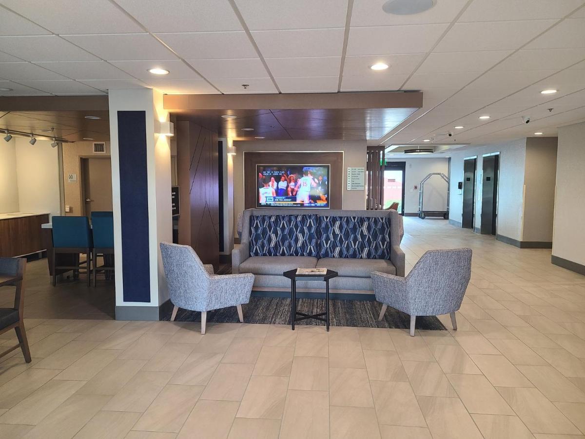 Holiday Inn Express Fort Lauderdale North - Executive Airport By Ihg Exterior foto