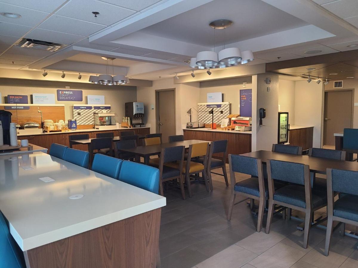 Holiday Inn Express Fort Lauderdale North - Executive Airport By Ihg Exterior foto