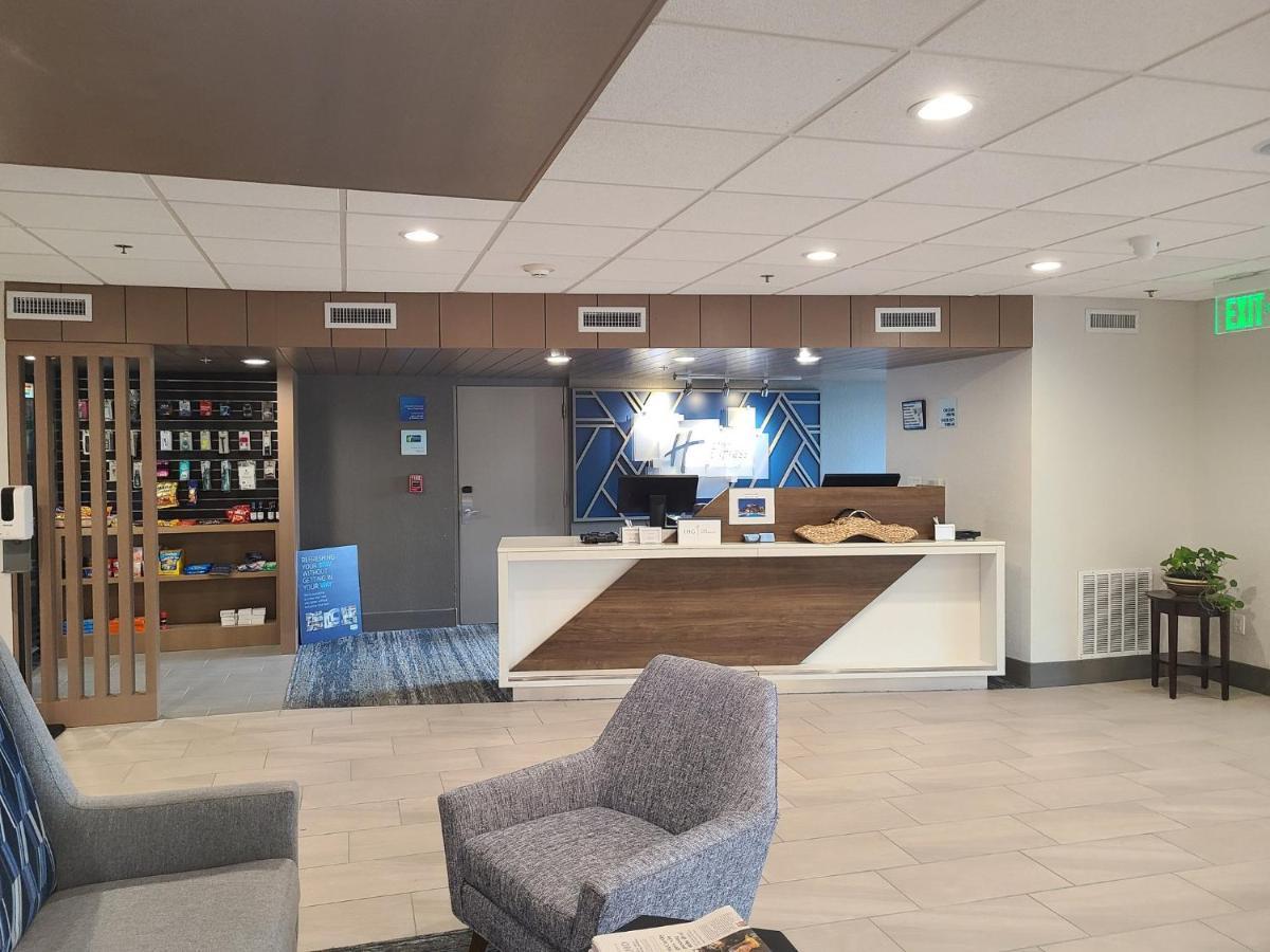 Holiday Inn Express Fort Lauderdale North - Executive Airport By Ihg Exterior foto