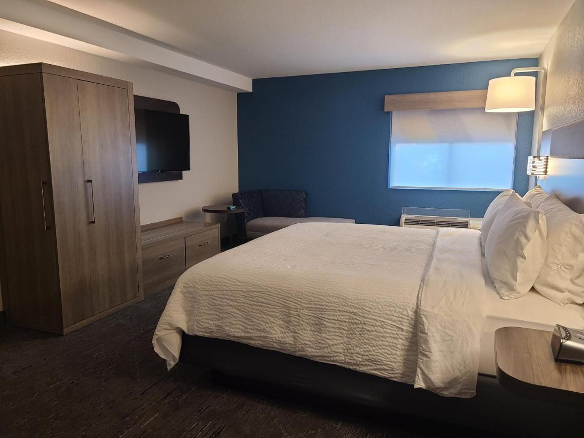 Holiday Inn Express Fort Lauderdale North - Executive Airport By Ihg Exterior foto