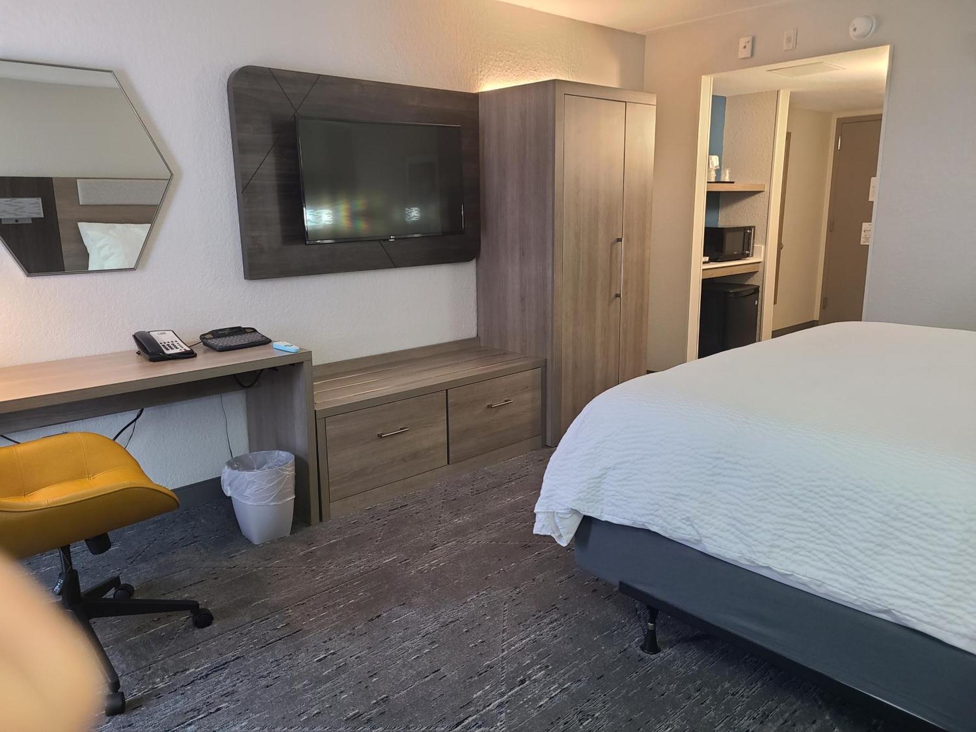 Holiday Inn Express Fort Lauderdale North - Executive Airport By Ihg Exterior foto